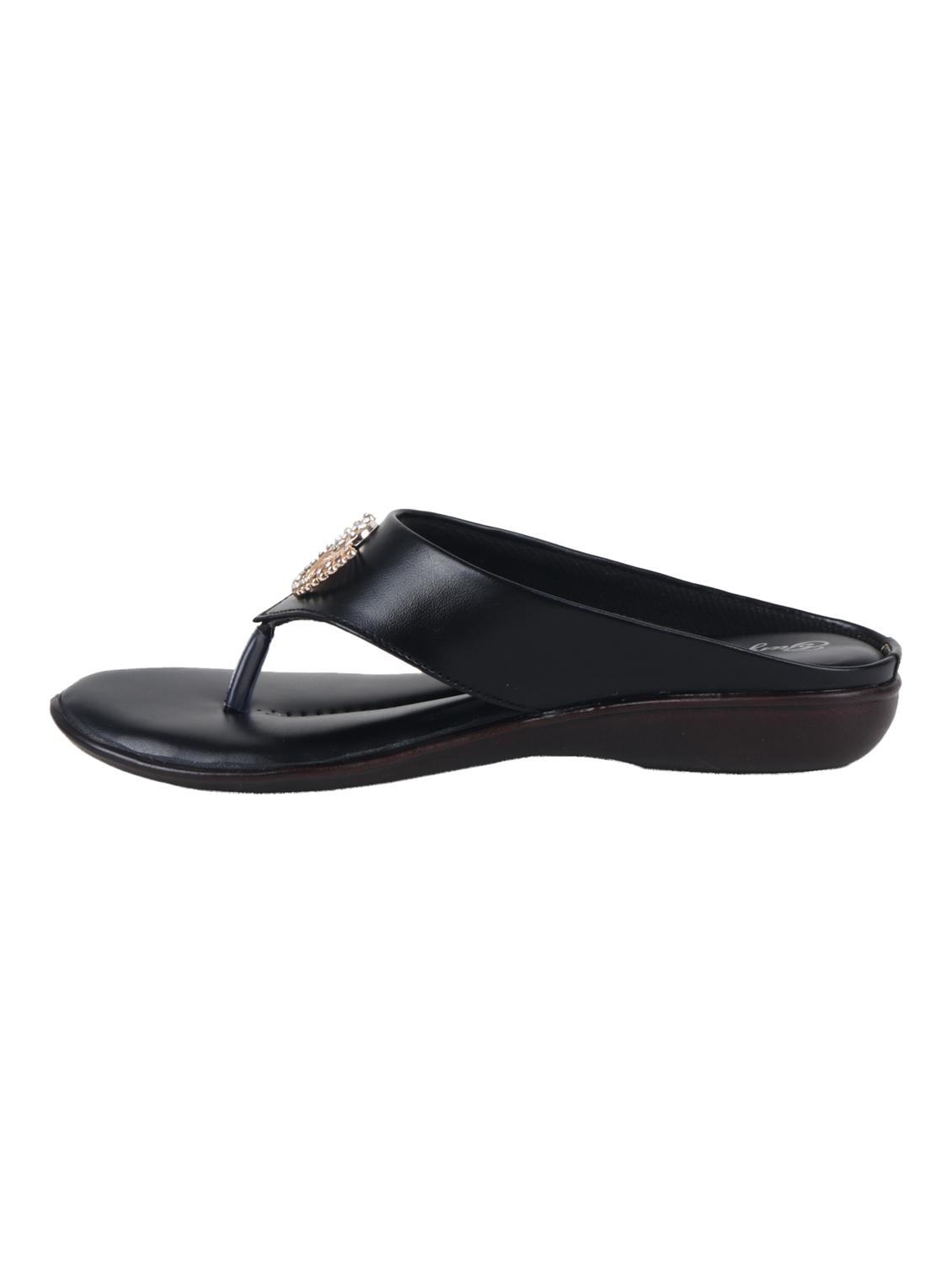 black faux leather flip flops - 15291195 - Zoom Image - 3