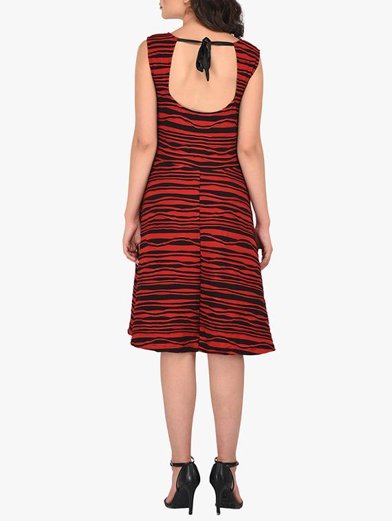 red lycra fit & flare dress - 15291880 - Zoom Image - 3