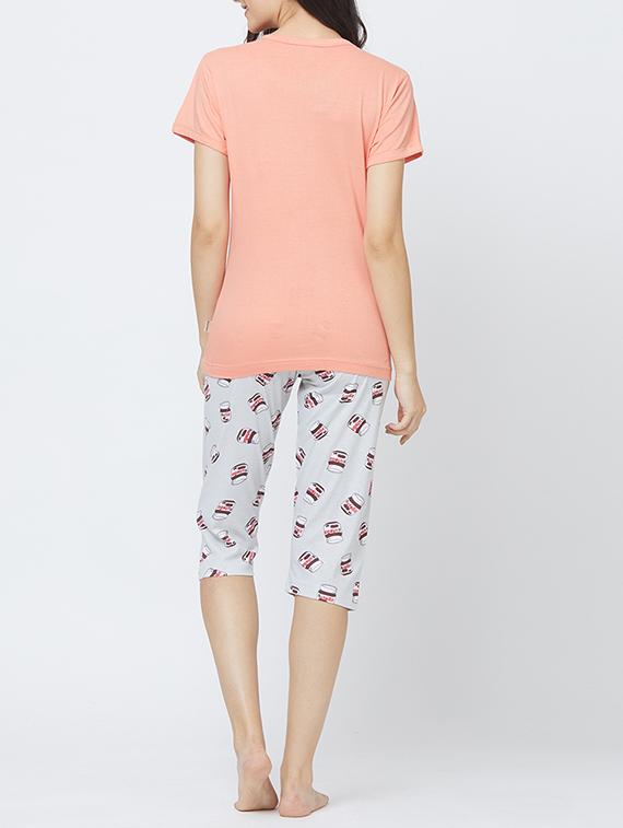 quirky top with capri set - 15301280 - Zoom Image - 3