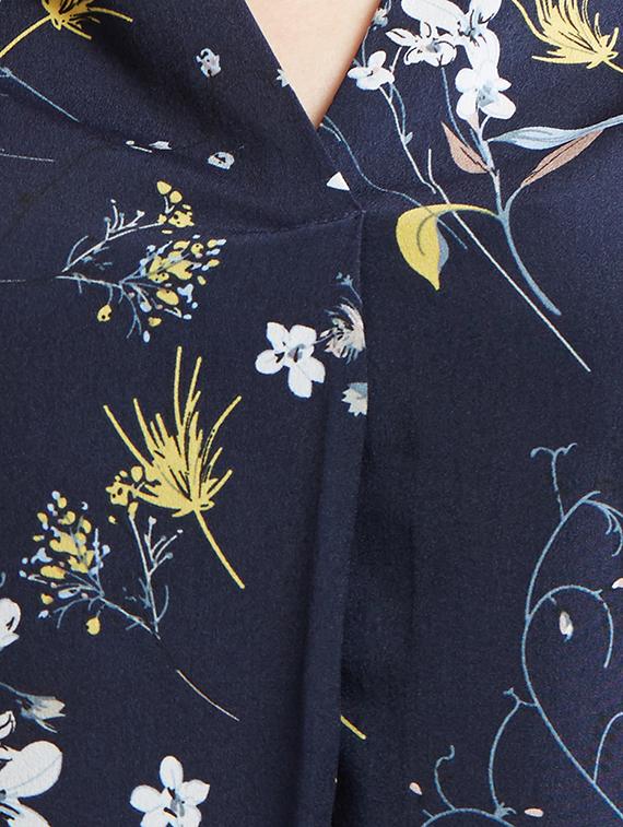navy blue printed v-necktop - 15306002 - Zoom Image - 3
