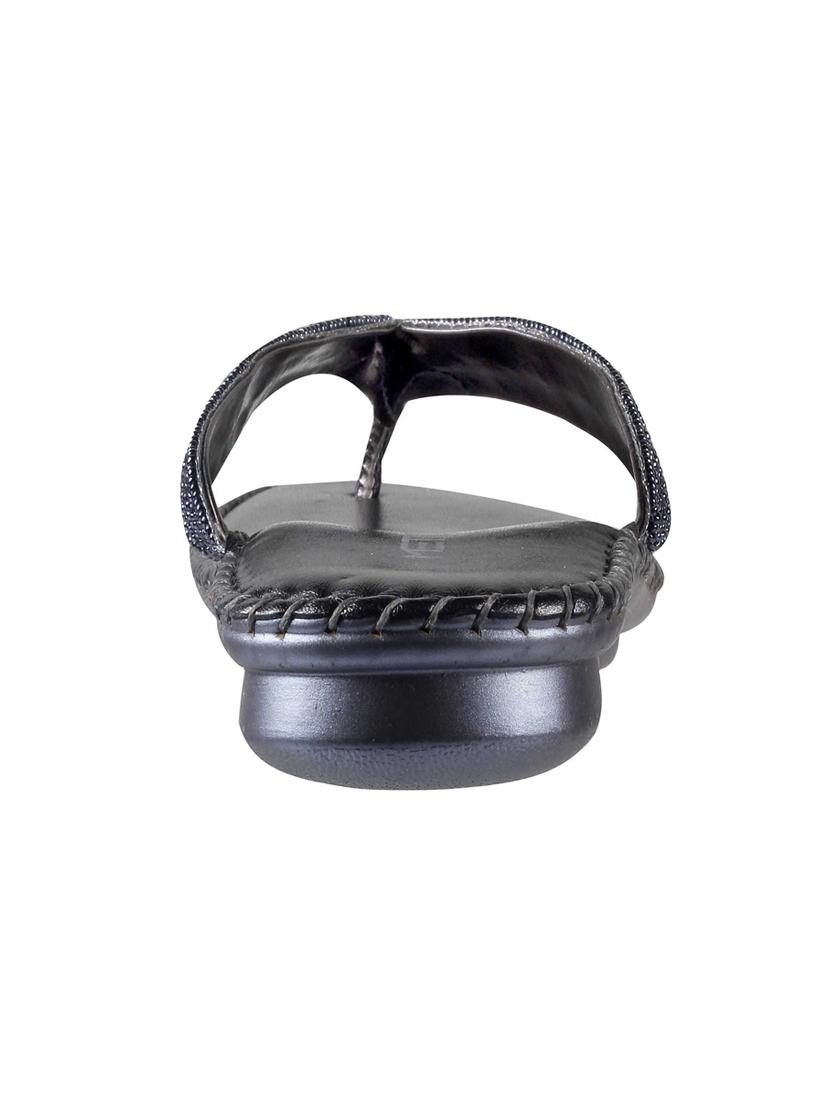 grey leather toe separator sandals - 15339449 - Zoom Image - 3