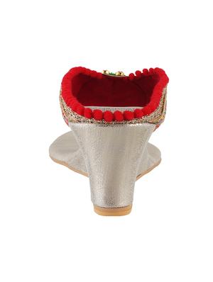 red toe separator wedges - 15339935 - Standard Image - 3