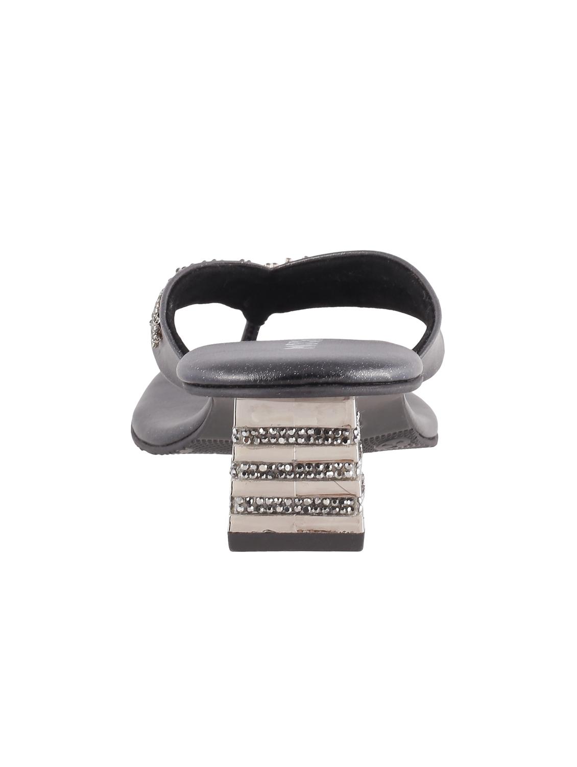 black leatherette toe separator sandals - 15339948 - Zoom Image - 3