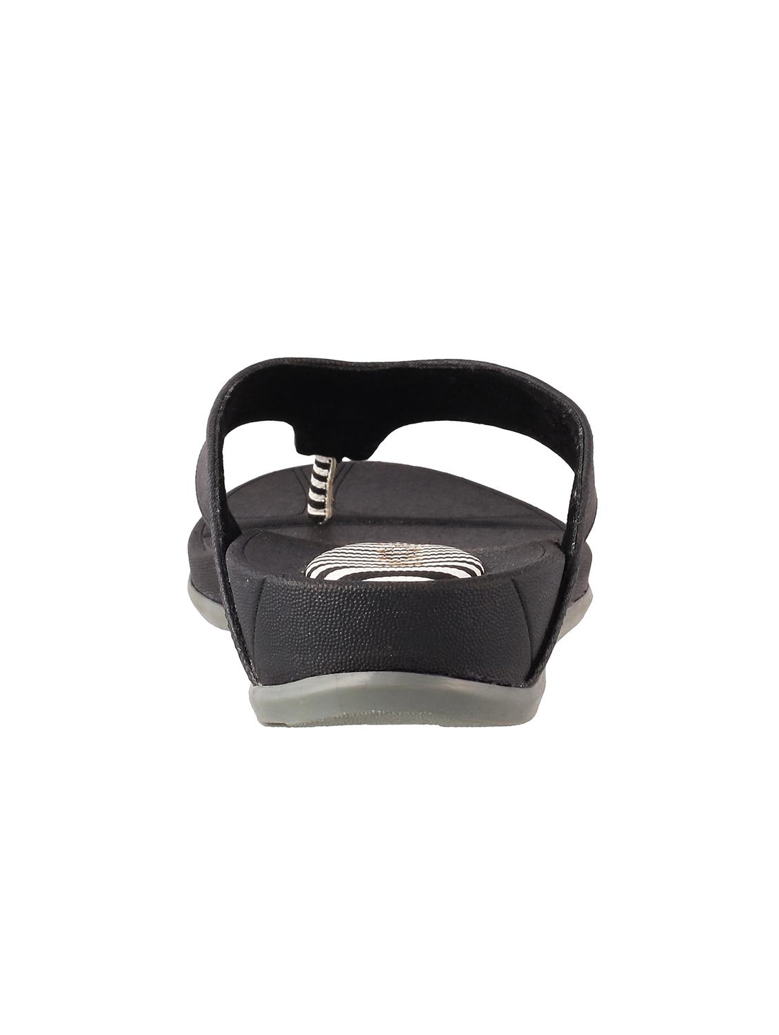 black faux leather toe separator sandals - 15339987 - Zoom Image - 3
