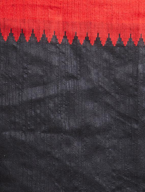 red cotton silk embroidered saree with blouse - 15342705 - Zoom Image - 3