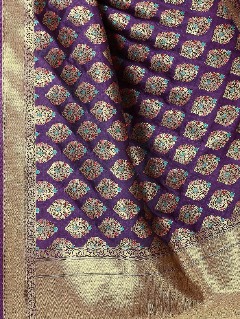 zari woven banarasi silk saree with blouse - 15345844 - Zoom Image - 3