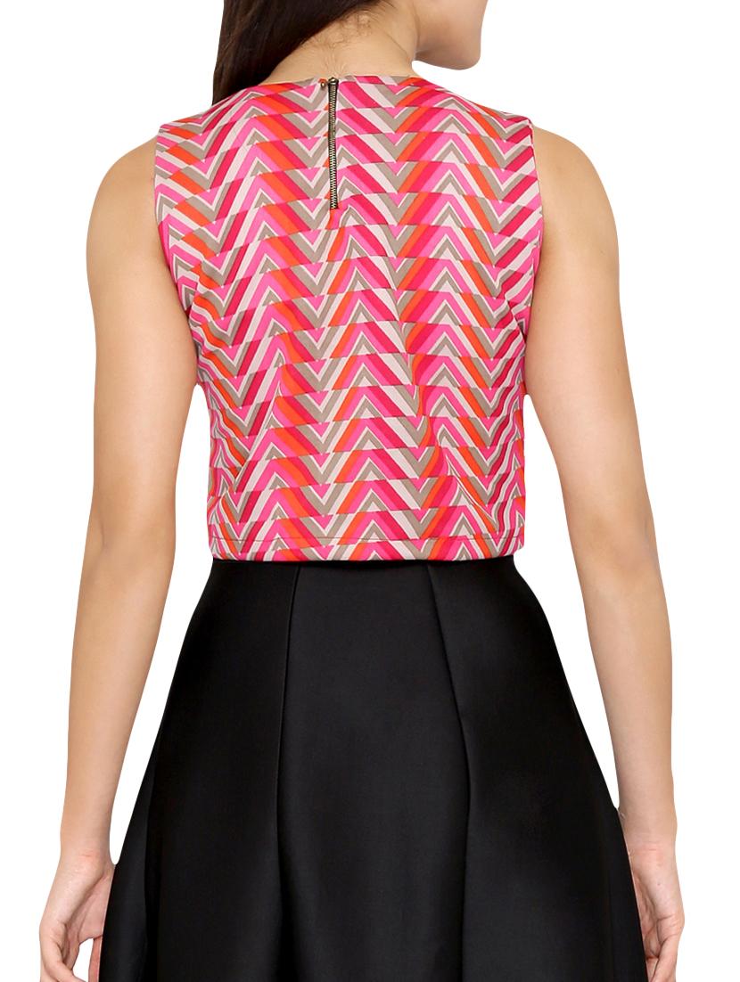 chevron key hole neck crop top - 15349239 - Zoom Image - 3