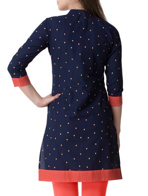 blue cotton straight kurti - 15362688 - Standard Image - 3