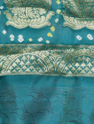 zari border bandhani saree with blouse - 15411616 - Standard Image - 3