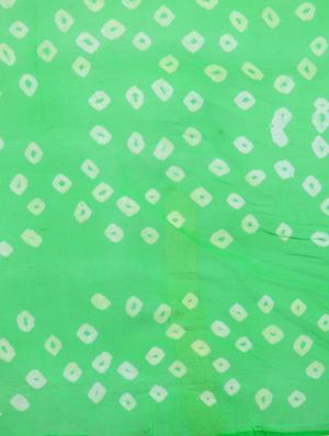 contrast bandhani georgette saree with blouse - 15411620 - Standard Image - 3