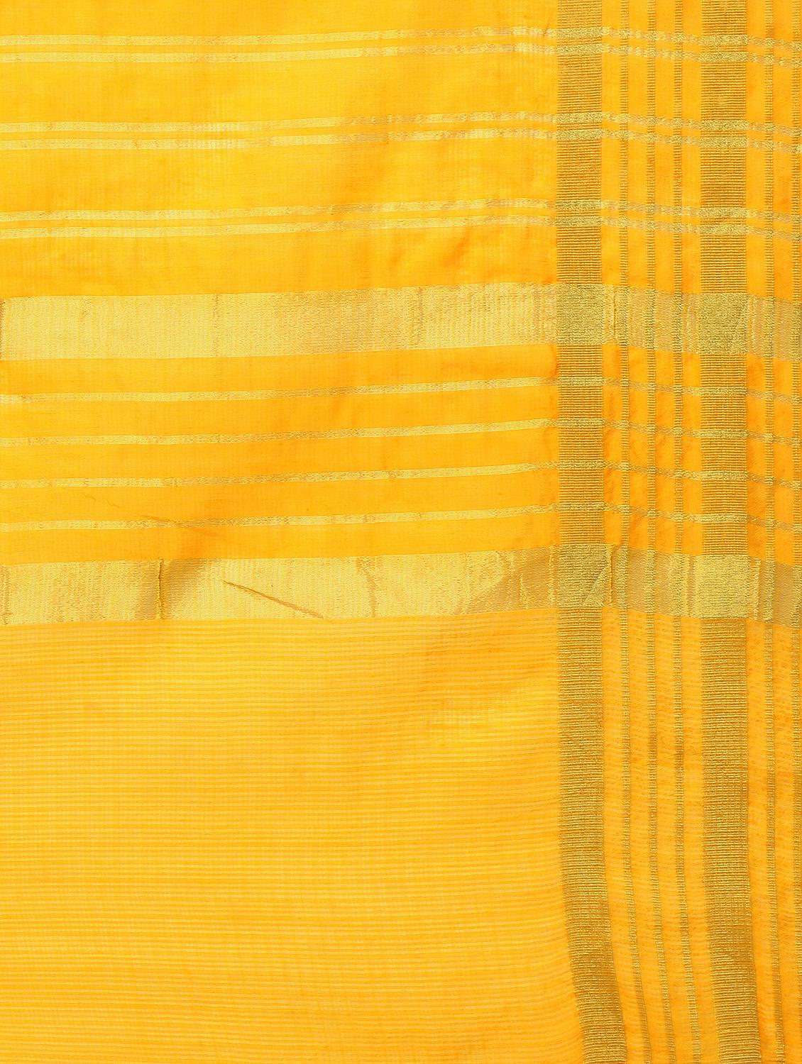 Delicate golden border saree with blouse - 15414373 - Zoom Image - 3