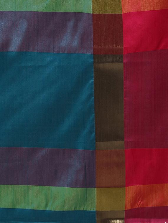 Contrast bordered handloom saree with blouse - 15419231 - Zoom Image - 3