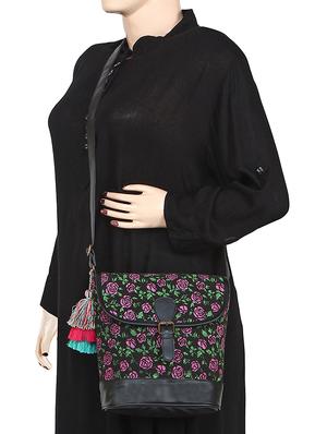 black canvas regular sling bag - 15421003 - Standard Image - 6