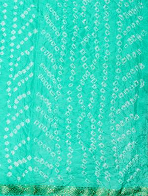 contrast shades bandhani saree with blouse - 15427181 - Standard Image - 3