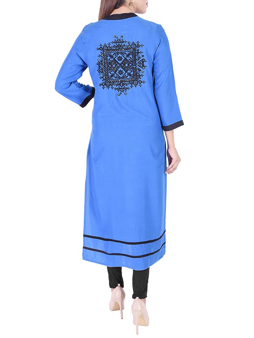 straight embroidered kurta - 15429535 - Zoom Image - 3