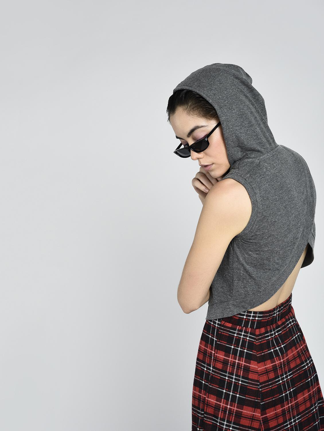 overlap back hooded crop top - 15434652 - Zoom Image - 3