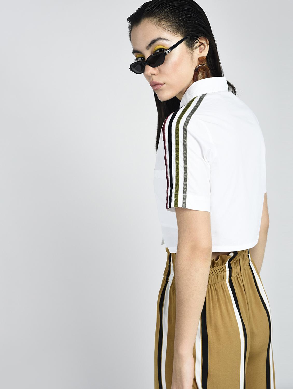 taping detail crop shirt - 15434665 - Zoom Image - 3