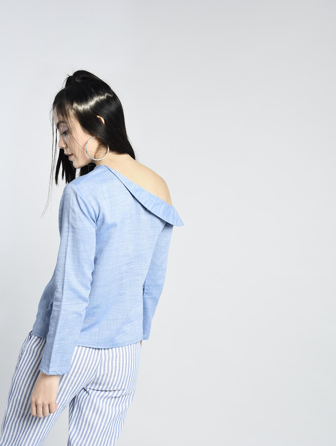 stylized neck single shoulder top - 15438214 - Zoom Image - 3