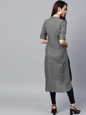 Embroidered patch work kurta - 15440553 - Standard Image - 3