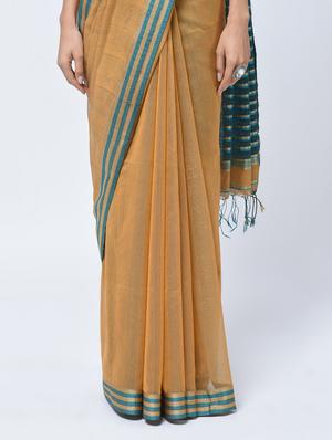 contrast striped pallu jamdani saree with blouse - 15452421 - Standard Image - 3