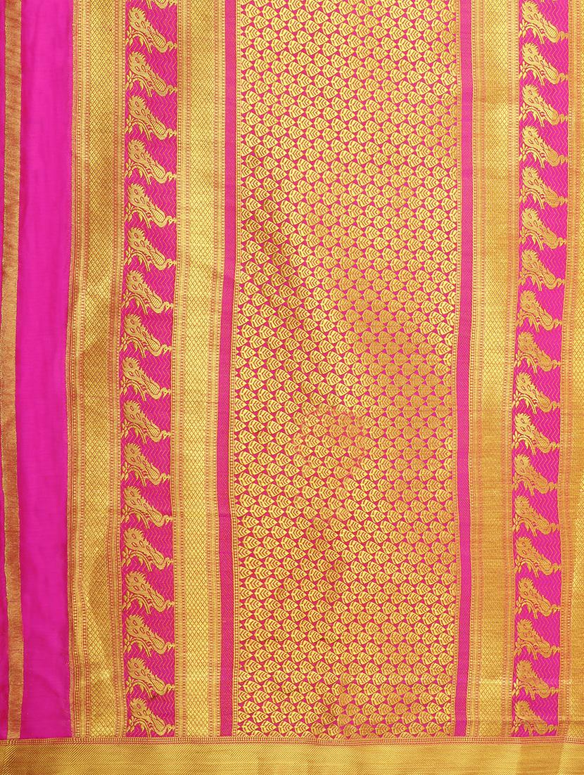 contrast paisley border woven saree with blouse - 15463979 - Zoom Image - 3