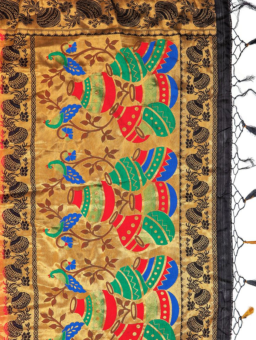 gold pallu conversational kanjivaram saree with blouse - 15464023 - Zoom Image - 3