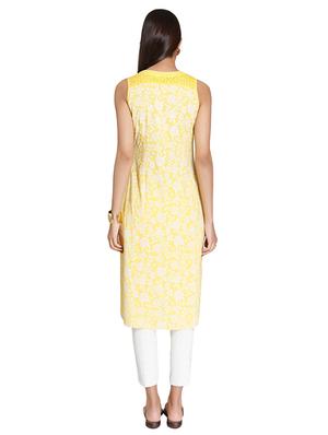 Embroidered double slit straight kurta - 15494768 - Standard Image - 3