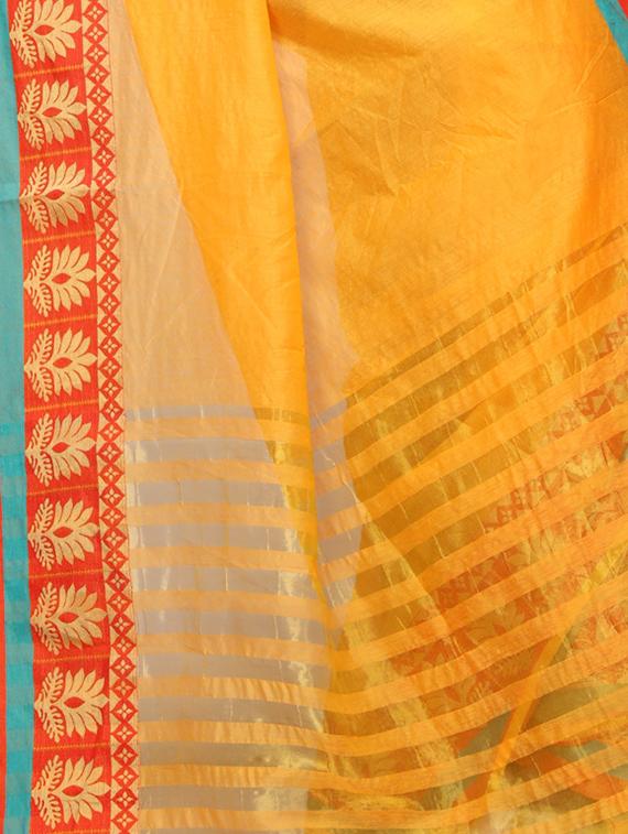 Contrast bordered kanjivaram saree with blouse - 15496467 - Zoom Image - 3