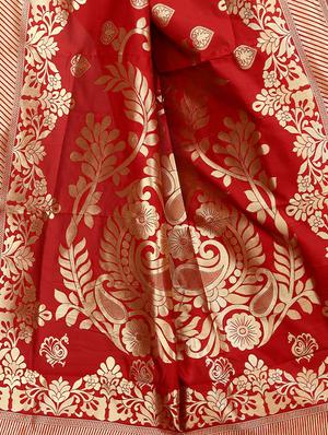 printed kanjivaram saree with blouse - 15496477 - Standard Image - 3