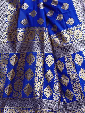printed kanjivaram saree with blouse - 15496486 - Standard Image - 3