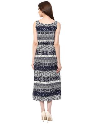 sleeveless side slit printed dress - 15497083 - Standard Image - 3