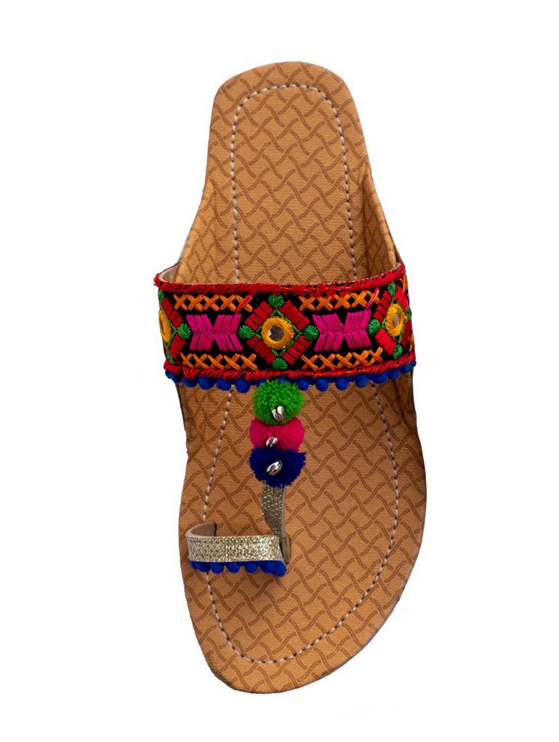 multi colored one toe kolhapuris - 15502349 - Zoom Image - 3