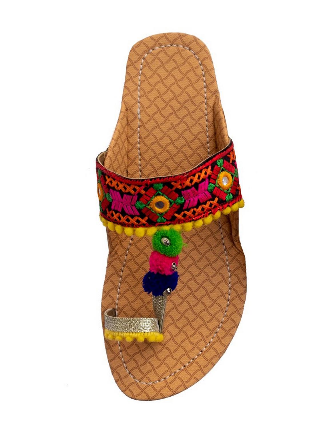 multi colored one toe kolhapuris - 15502351 - Zoom Image - 3
