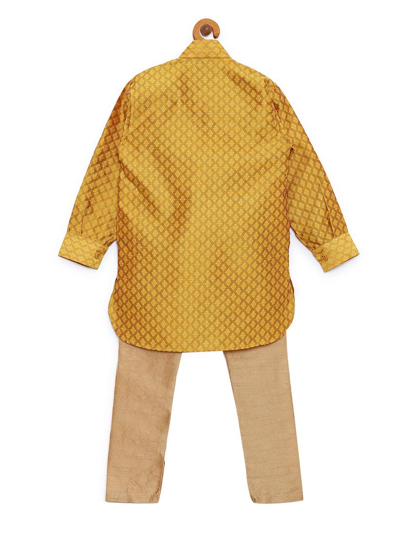 yellow cotton blend kurta set - 15505466 - Zoom Image - 3