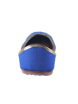 blue slip on jutis - 15520336 - Standard Image - 3