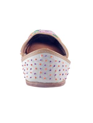 white slip on jutis - 15520340 - Standard Image - 3