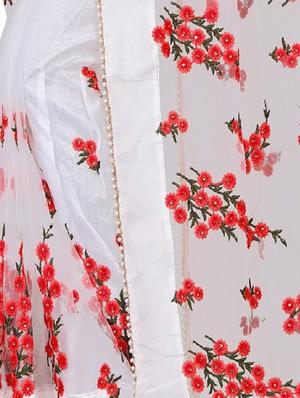 Floral embroidered saree with blouse - 15524856 - Standard Image - 3