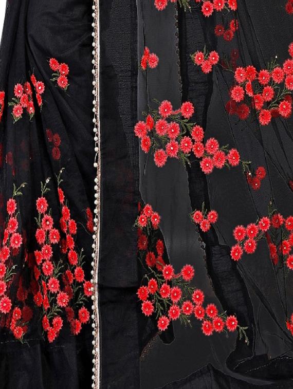 Floral embroidered saree with blouse - 15525034 - Zoom Image - 3