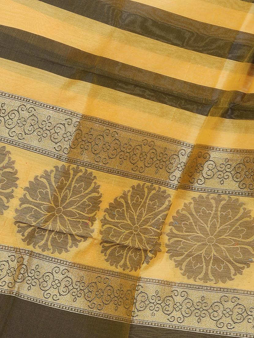 banarasi dupatta with tassels - 15545844 - Zoom Image - 3