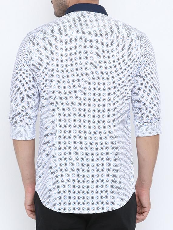 white cotton casual shirt - 15580152 - Zoom Image - 3