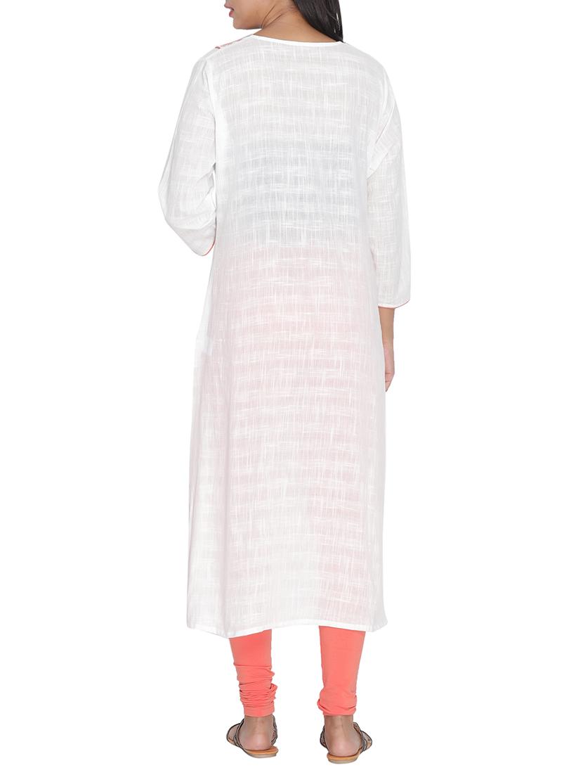 Double slit embroidered kurta with tassels - 15604682 - Zoom Image - 3