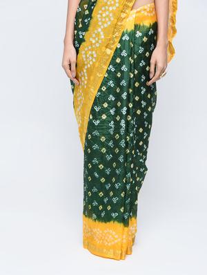 Zari bordered bandhani saree with blouse - 15606516 - Standard Image - 3