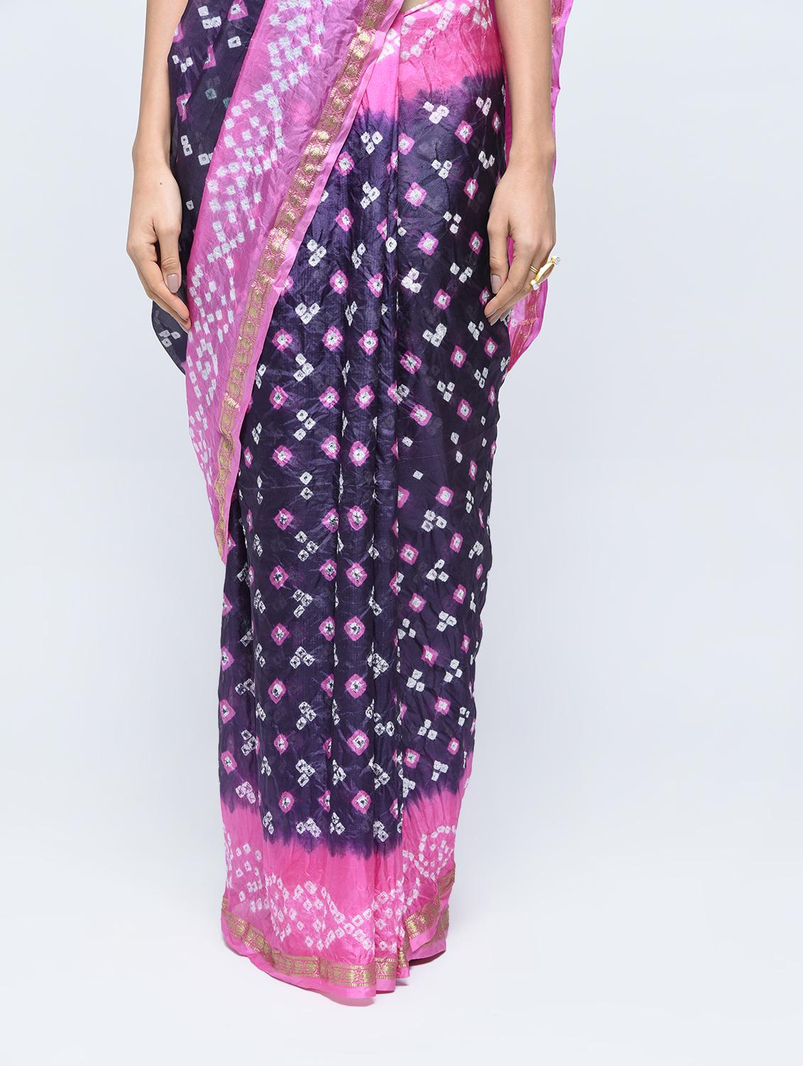 Zari bordered bandhani saree with blouse - 15606522 - Zoom Image - 3