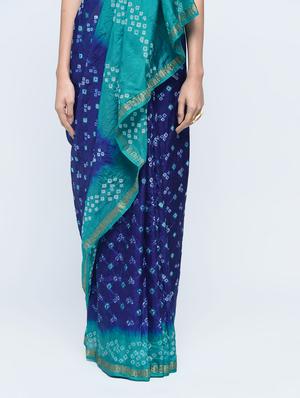 Zari bordered bandhani saree with blouse - 15606523 - Standard Image - 3