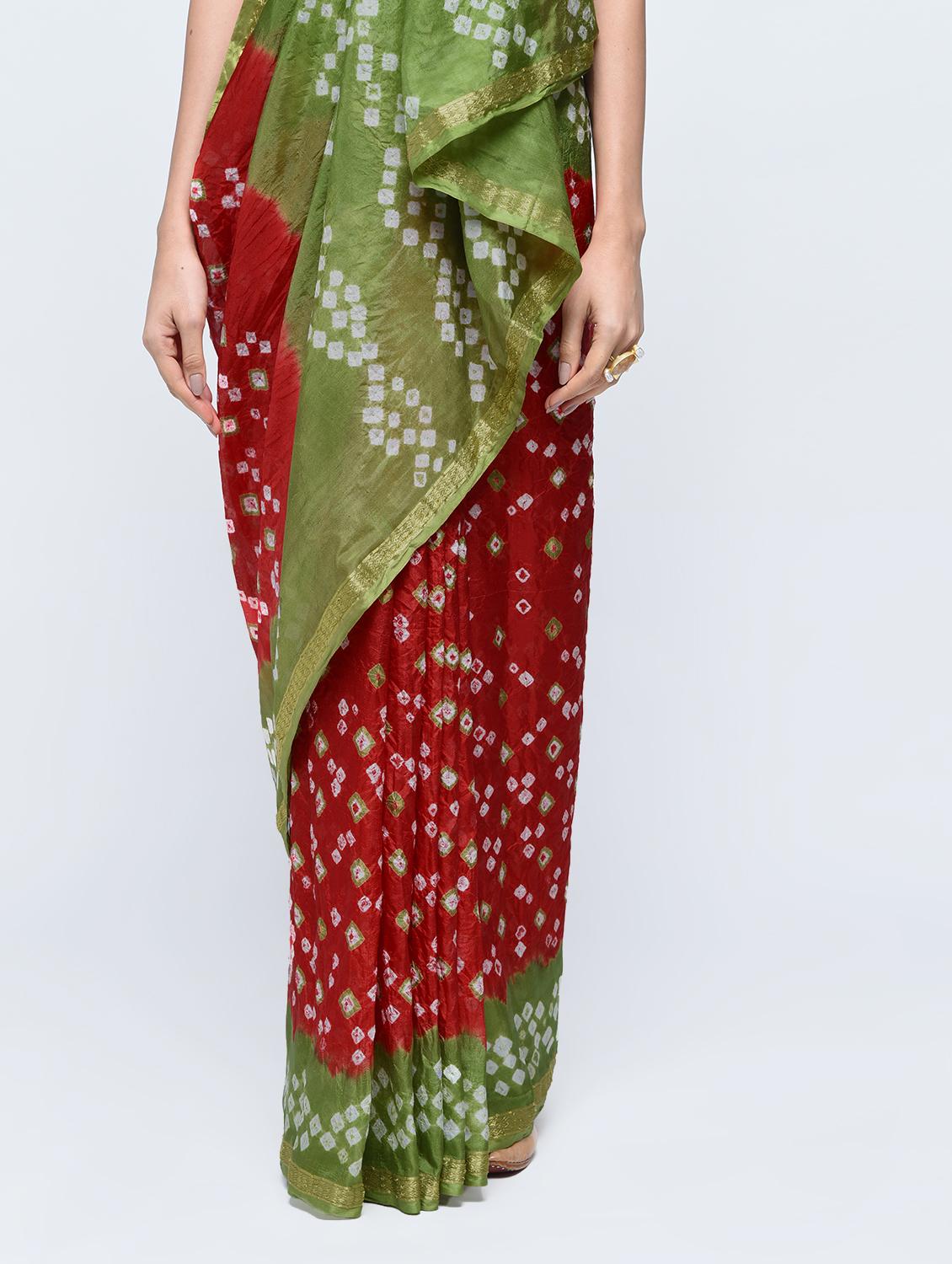 Zari bordered bandhani saree with blouse - 15606525 - Zoom Image - 3