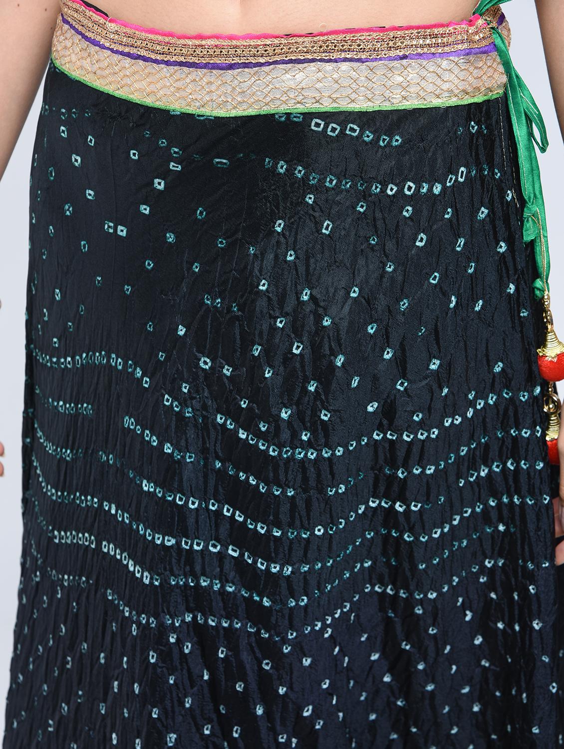 Bandhani flared lehenga set - 15606540 - Zoom Image - 6