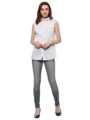sleeveless peter pan collar shirt - 15612767 - Standard Image - 3