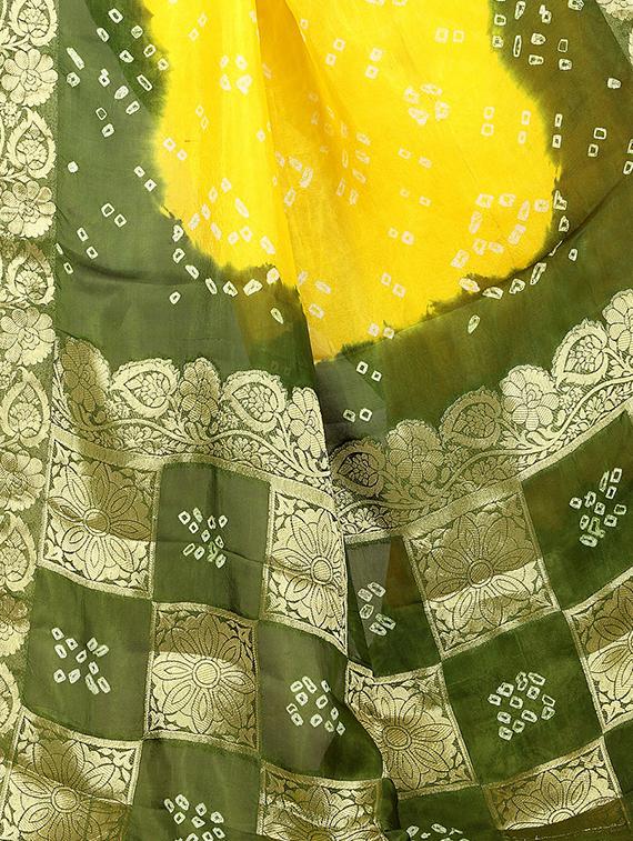 floral zari border bandhani saree with blouse - 15619191 - Zoom Image - 3