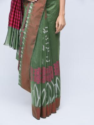 floral motif woven saree with blouse - 15622854 - Standard Image - 3