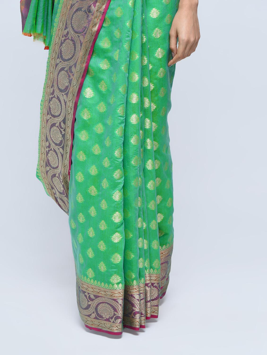 floral zari border banarasi saree with blouse - 15622866 - Zoom Image - 3